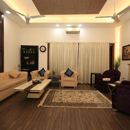 Avanti Tenantry-Luxurious Service Apartments Neu-Delhi Exterior foto